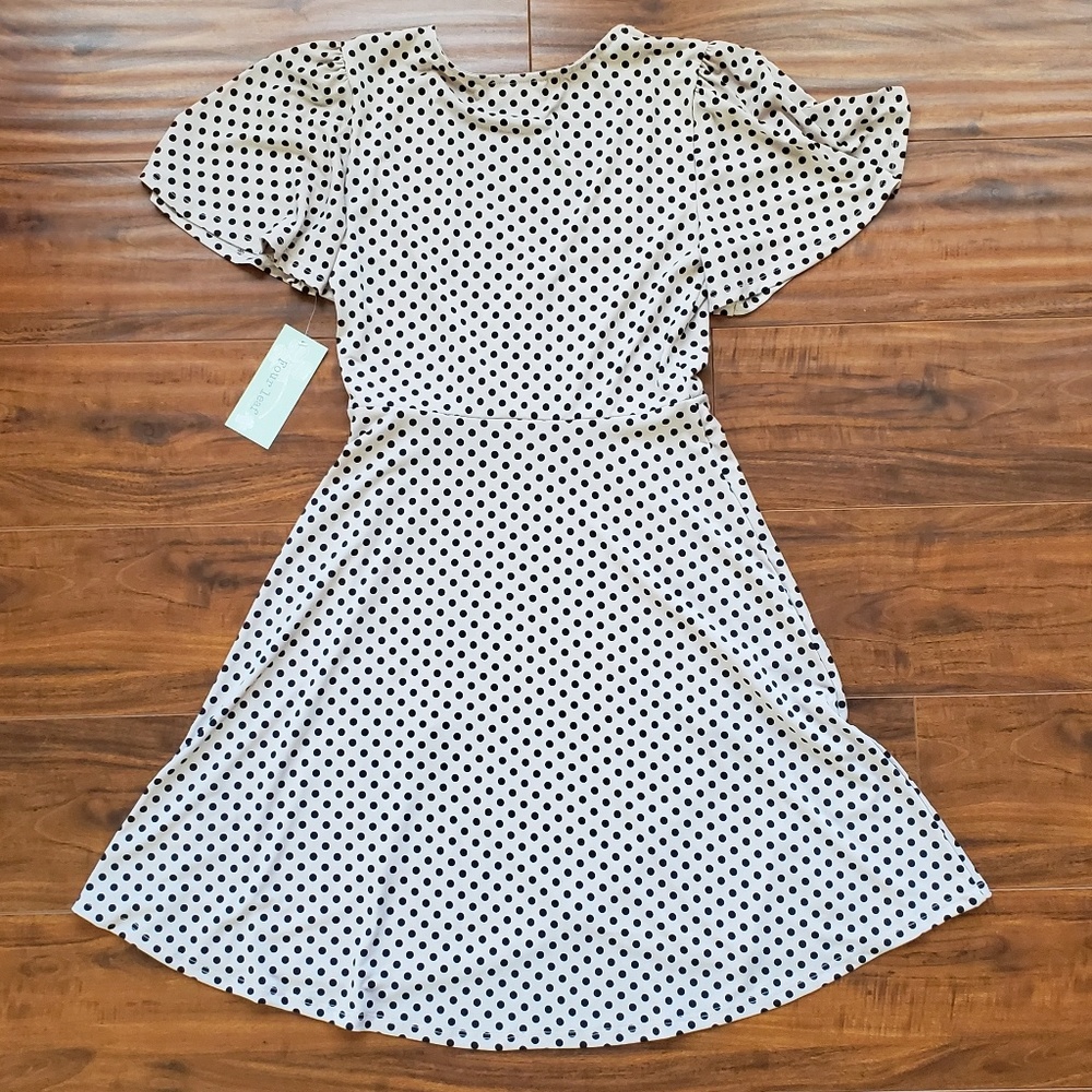 3/$15 NWT! BEIGE BLACK POLKA DOT WRAP DRESS - Picture 4 of 4